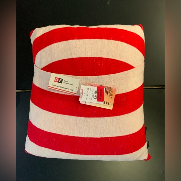 Decorative pillow - Picture 2 of 2